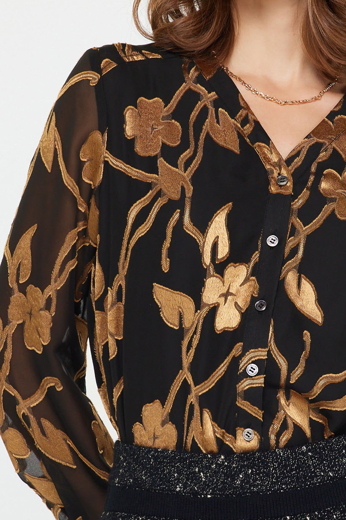 FLORAL JACQUARD V-NECK BLOUSE
