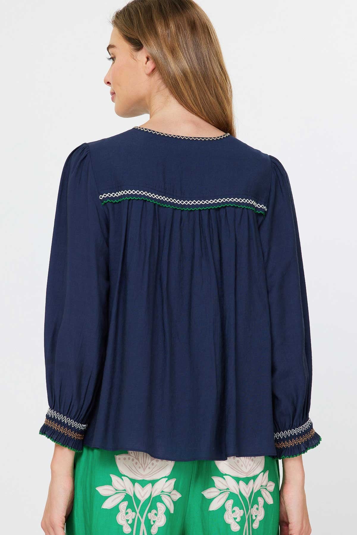 EMBROIDERED KEYHOLE PEASANT BLOUSE