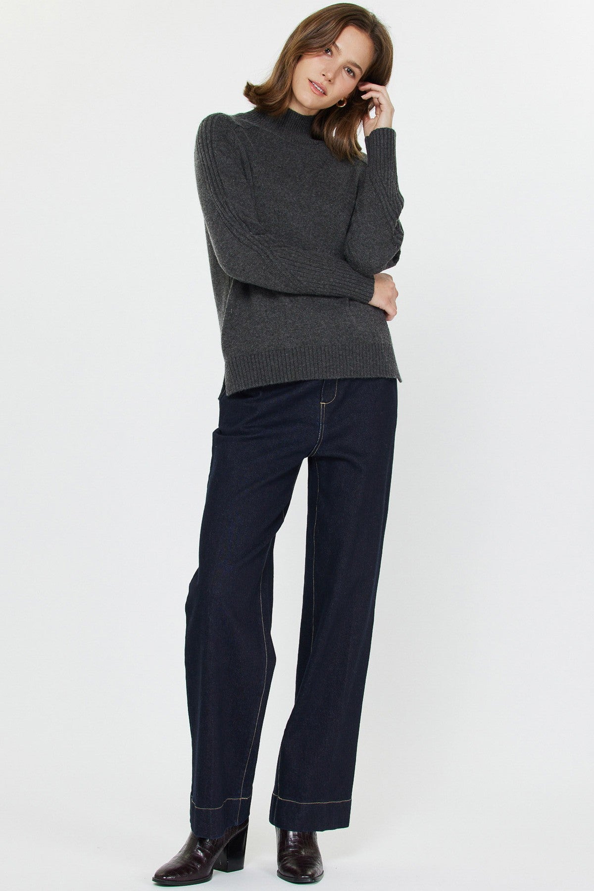 RIB DETAIL CASHMERE BLEND TURTLENECK SWEATER