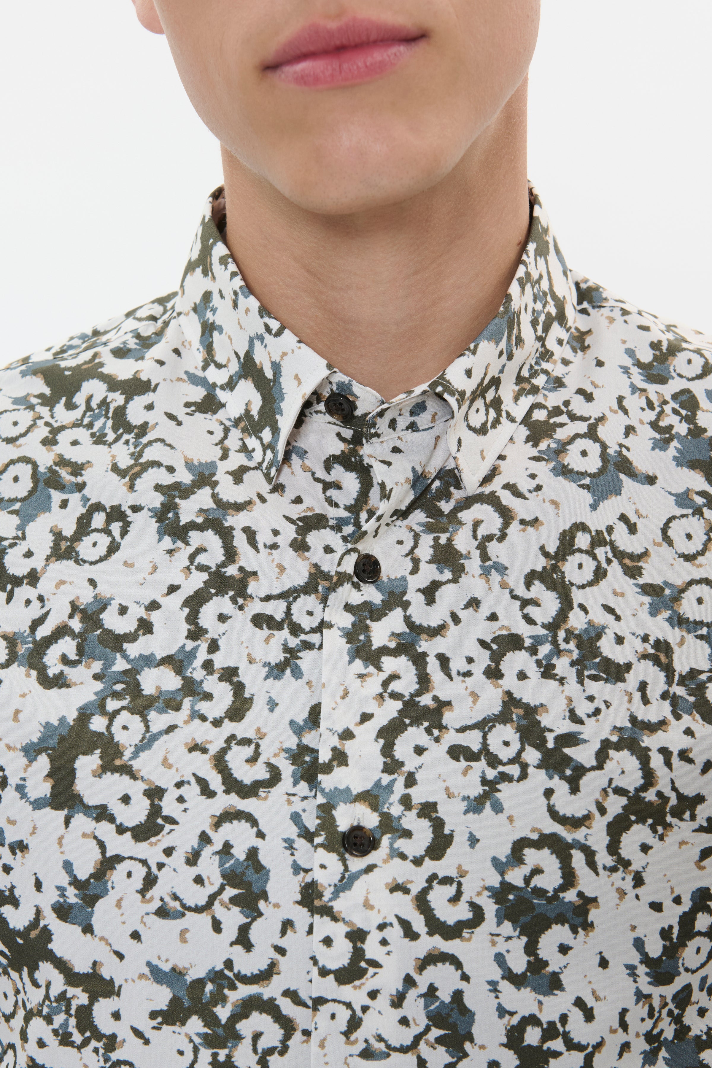MATROSTOL BUTTON UP FLORAL LONG SLEEVE SHIRT