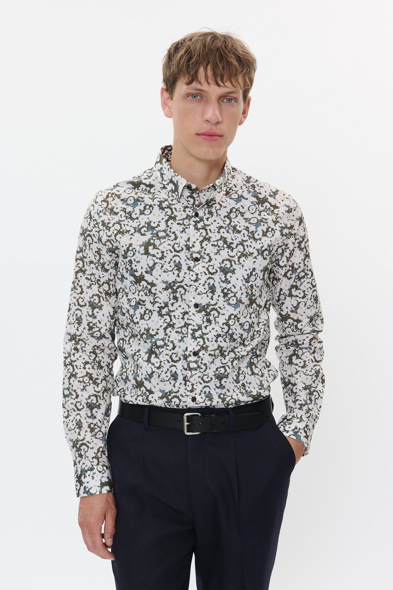 MATROSTOL BUTTON UP FLORAL LONG SLEEVE SHIRT