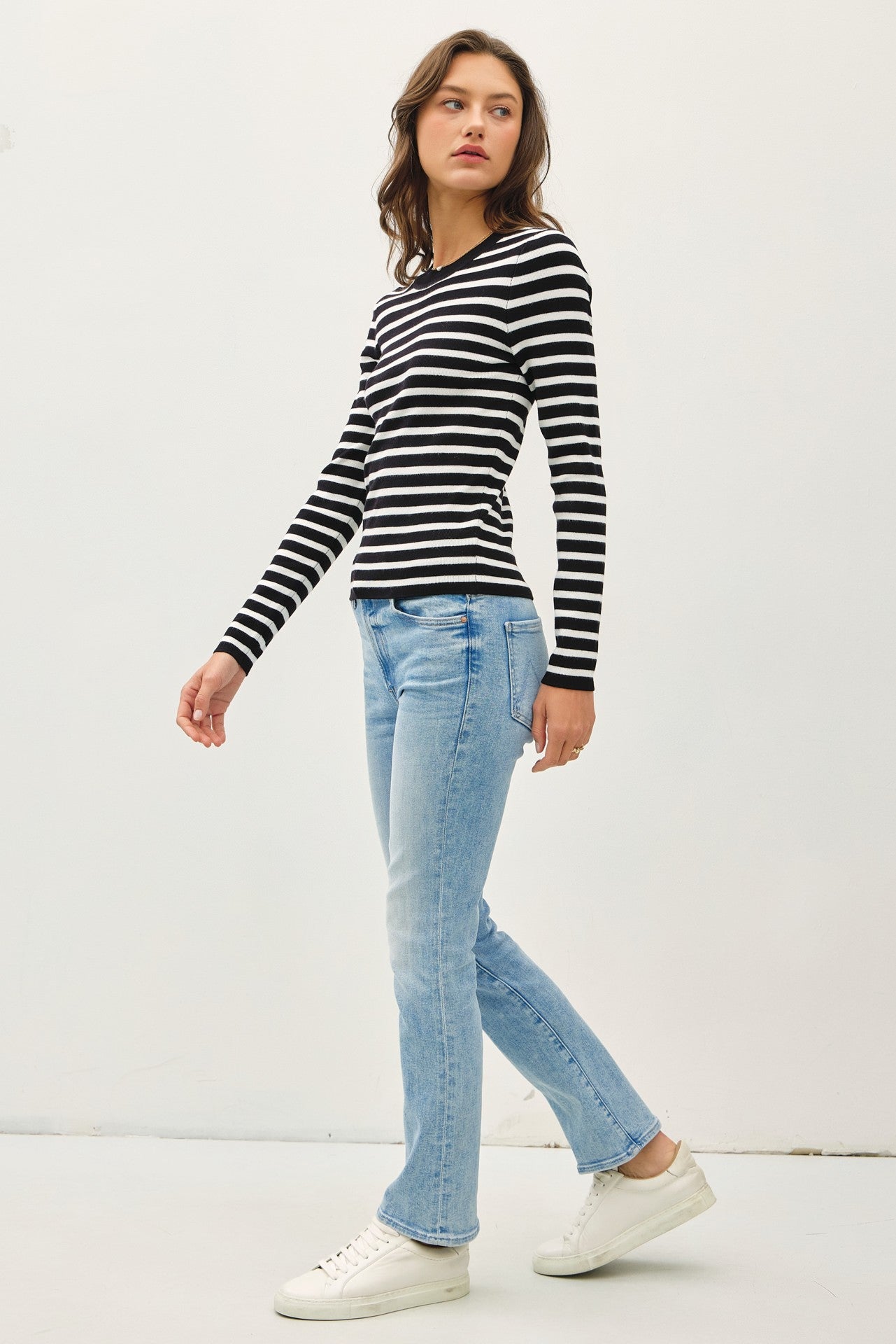 STRIPED LIGHTWEIGHT SWEATER