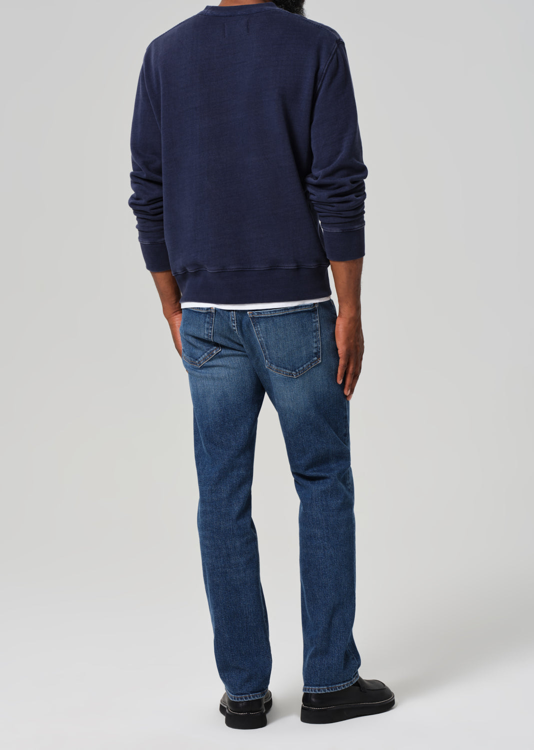 ELIJAH RELAXED STRAIGHT IN FALLING WATER