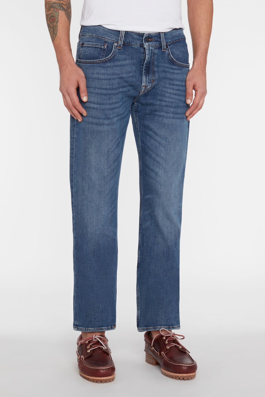 THE STRAIGHT IN GASP