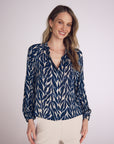 LEAVES PRINT SHIRRED RAGLAN SHIRT