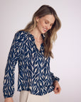 LEAVES PRINT SHIRRED RAGLAN SHIRT