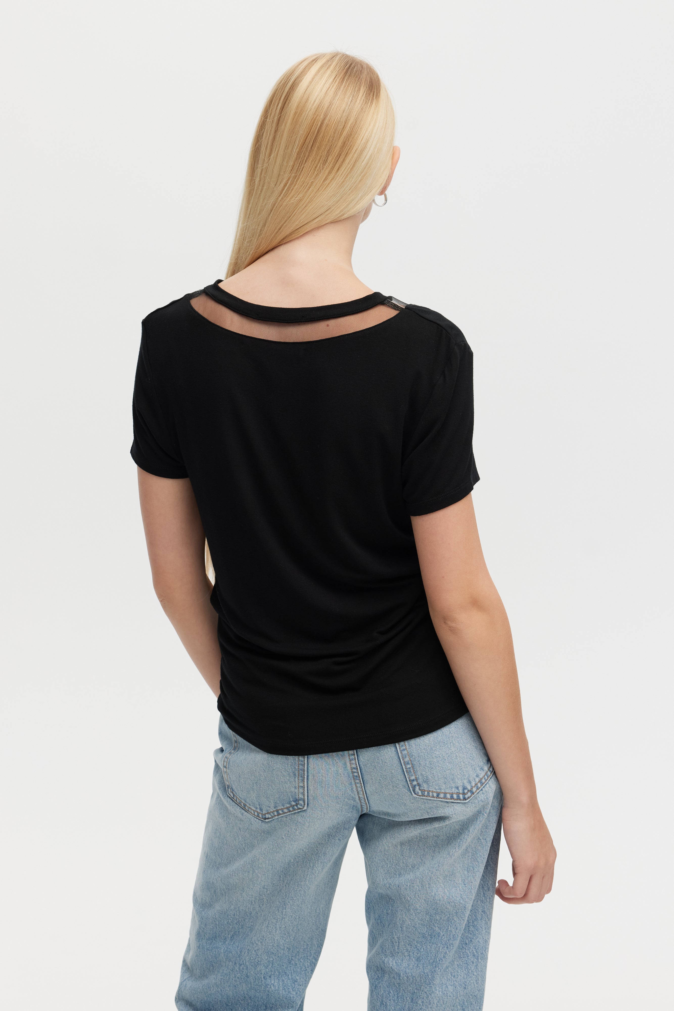TULLE INSERTS V-NECK TEE