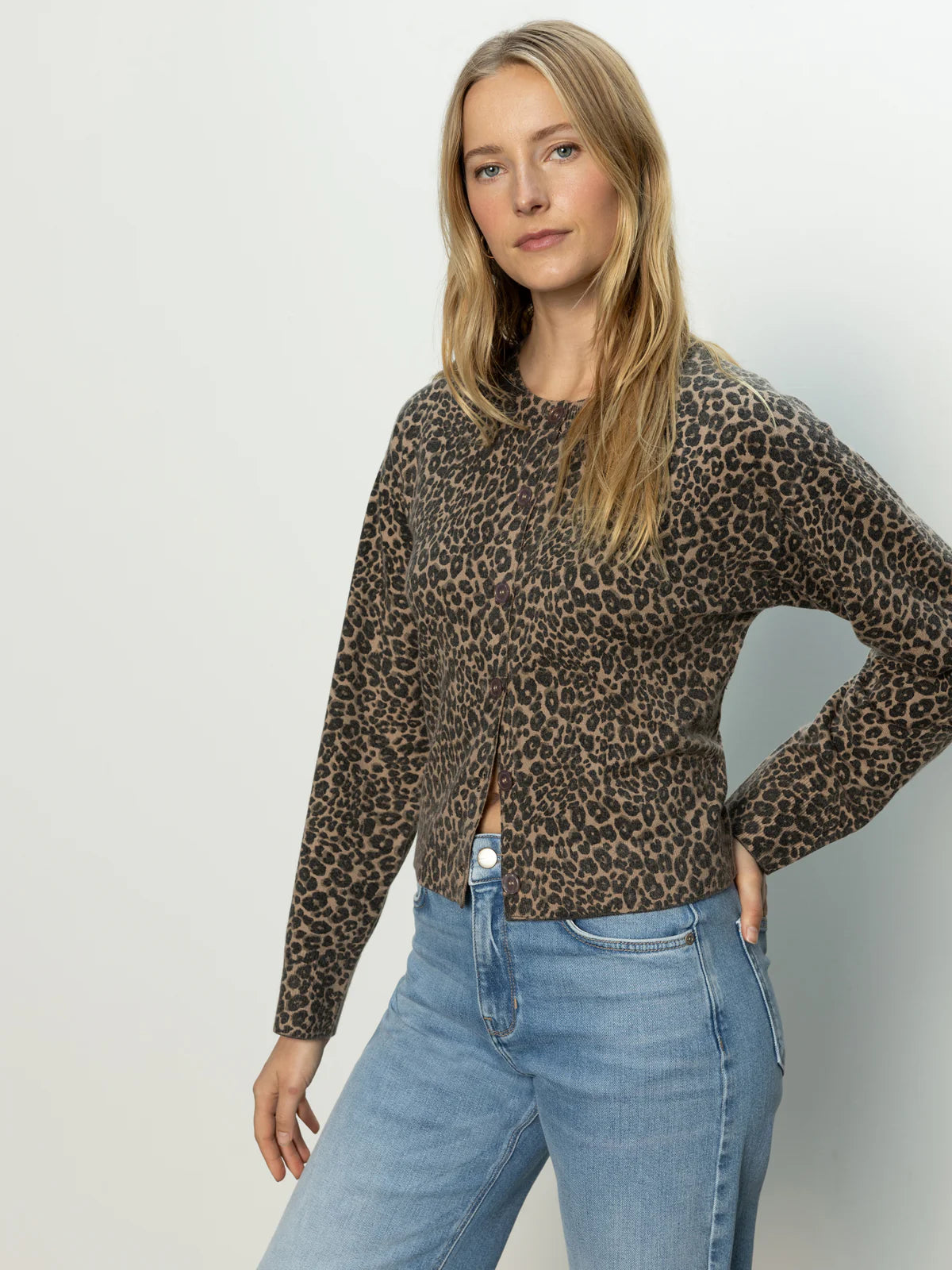 MUST HAVE CARDI IN FRENCH KITTY