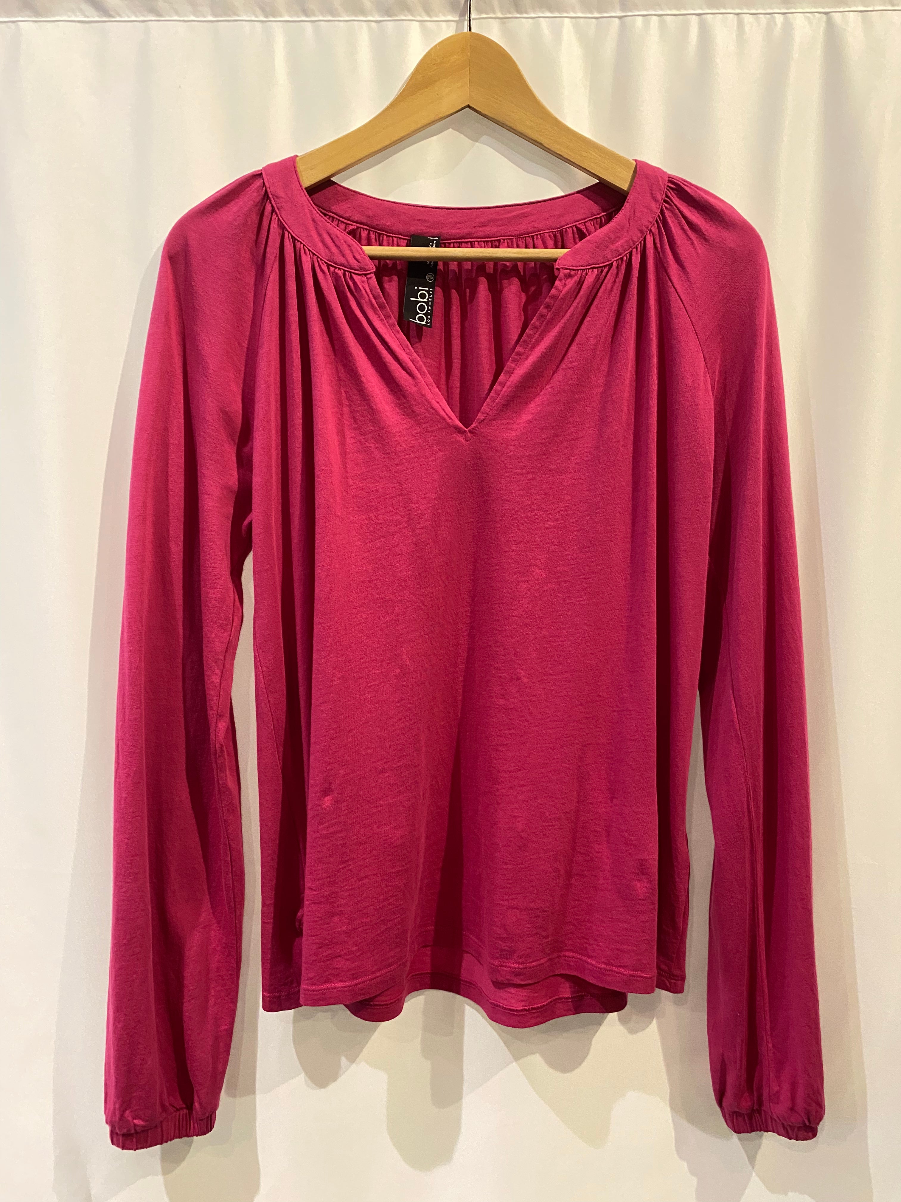 SPLIT NECK LONG SLEEVE SHIRRED TEE