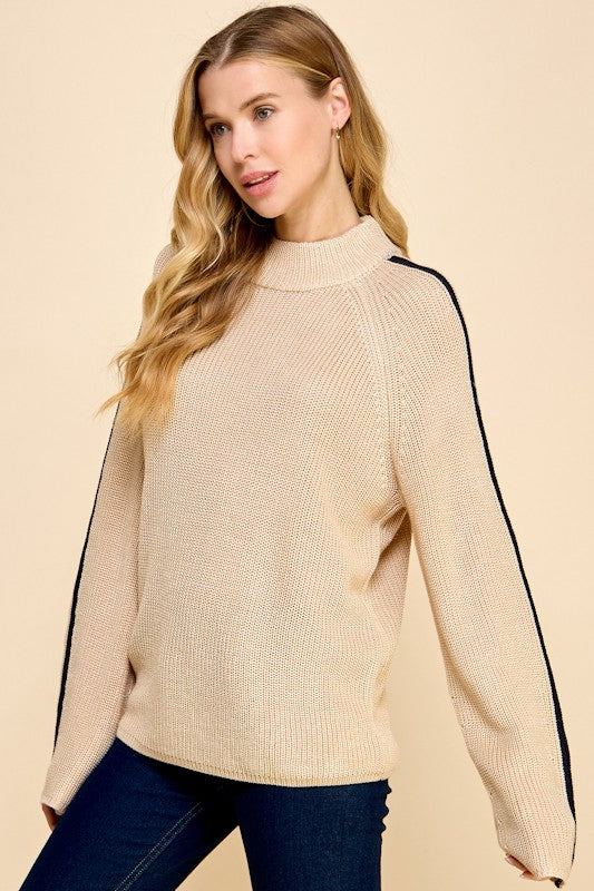 SINGLE STRIPE SLEEVE SWEATER