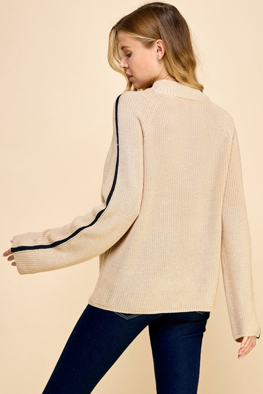 SINGLE STRIPE SLEEVE SWEATER