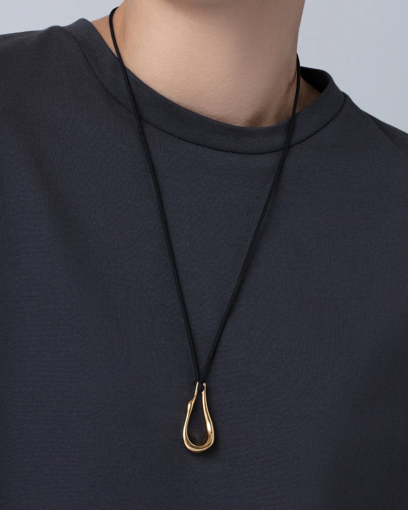 EGRET ROPE NECKLACE