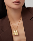 LARGE SUNDRA PENDANT NECKLACE