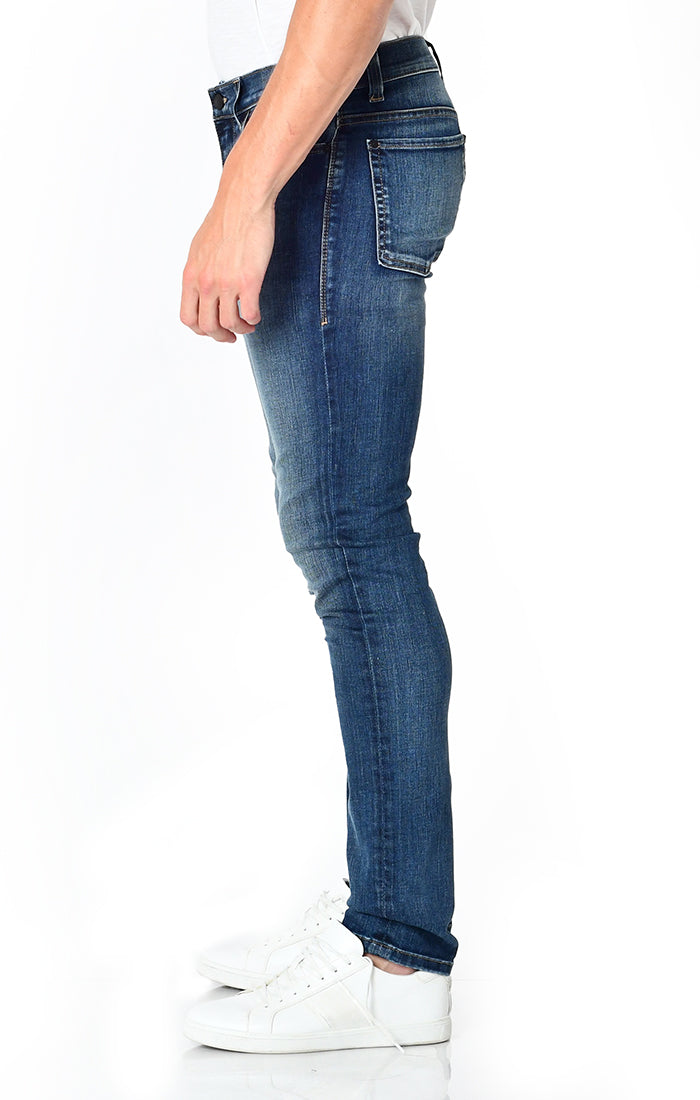 TORINO SLIM FIT IN CAPTAIN