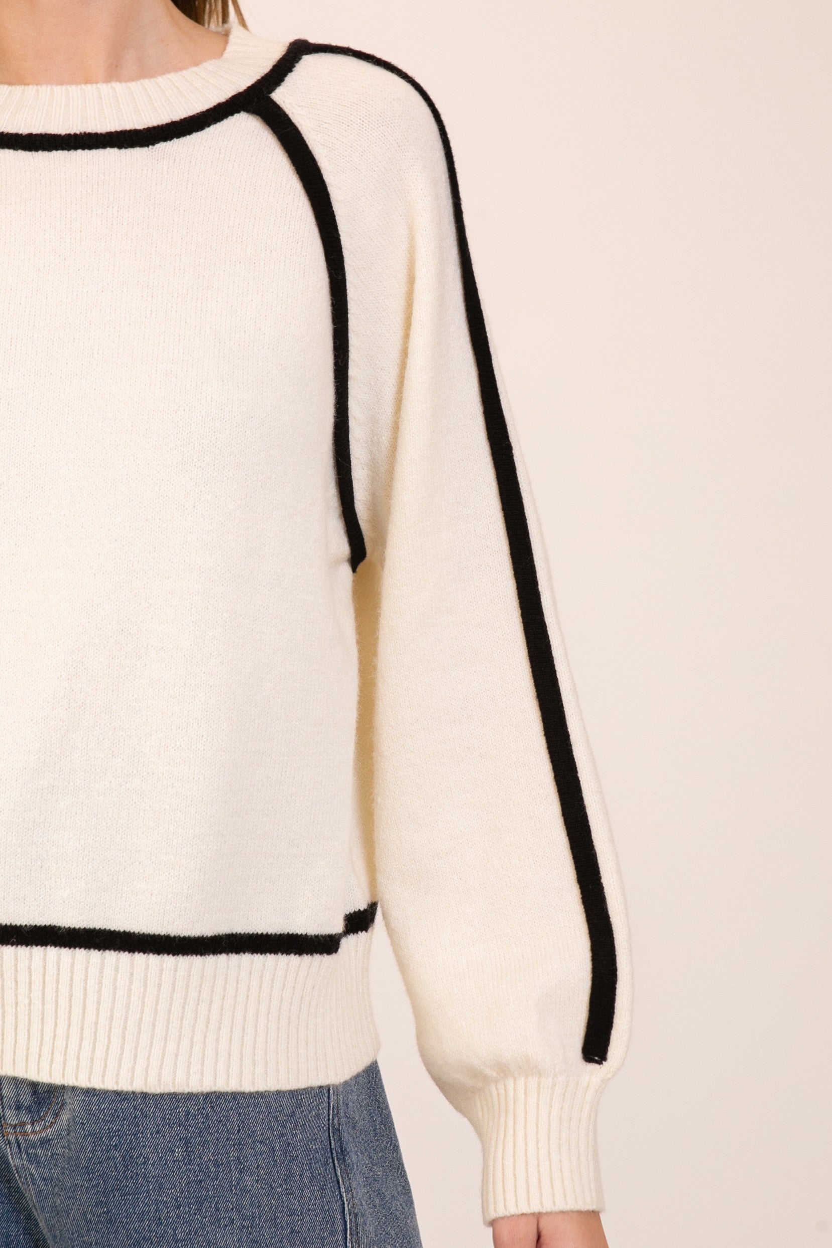 CONTRAST TRIM SWEATER