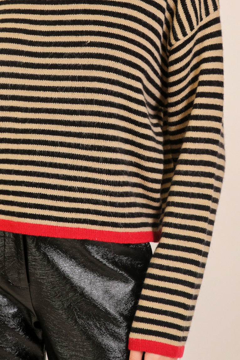 CONTRAST EDGE STRIPED SWEATER