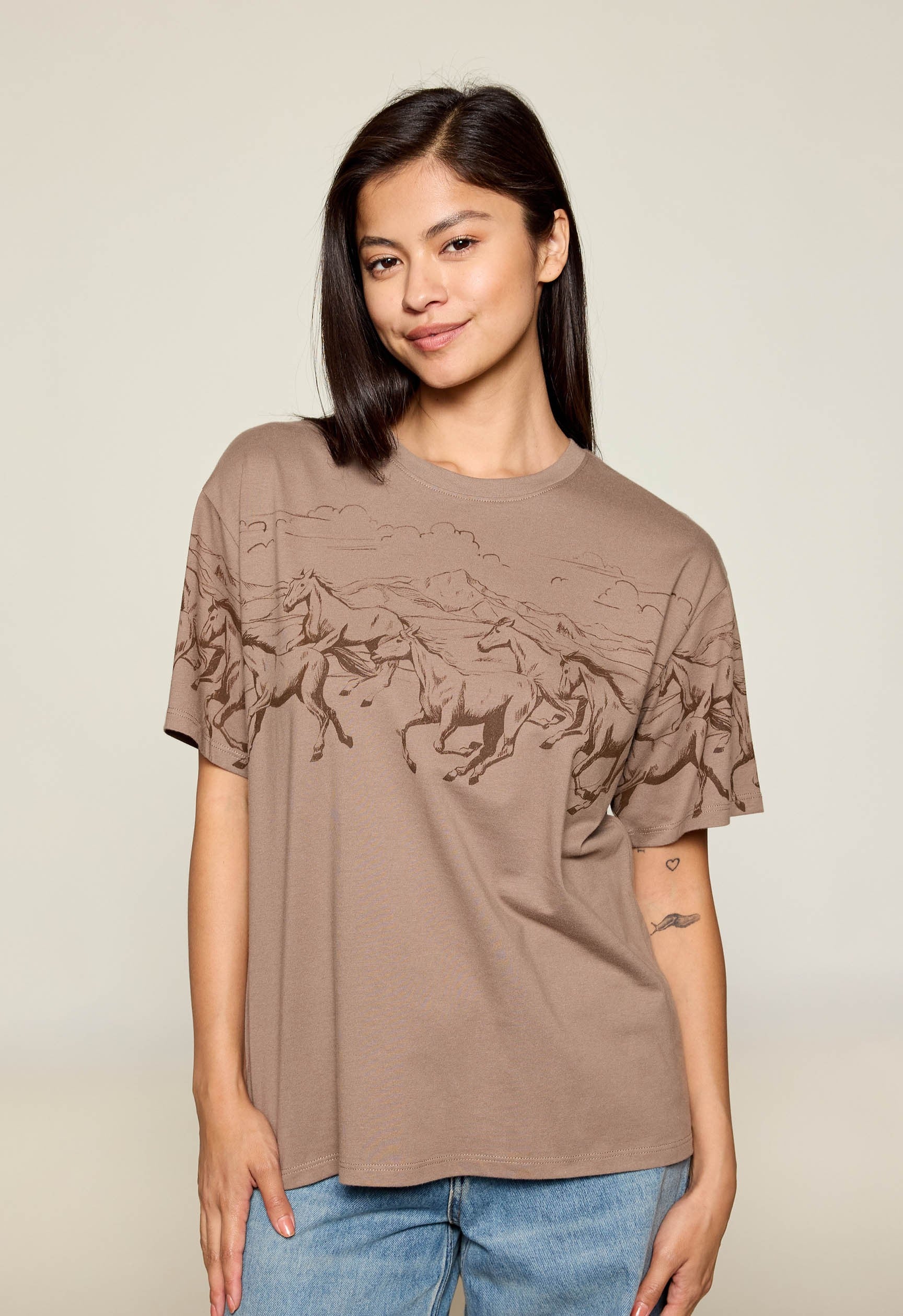 SKETCHED  HORSES TEE