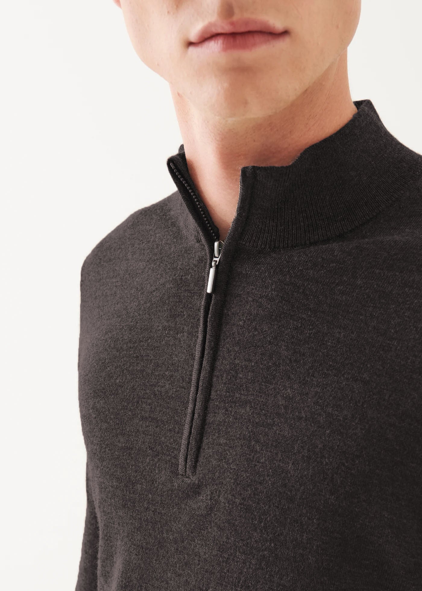 14GG XFINE MERINO 1/4 ZIP MOCK NECK SWEATER