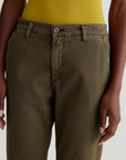 CADEN TAILORED TROUSER IN SULFUR SHADY MOSS