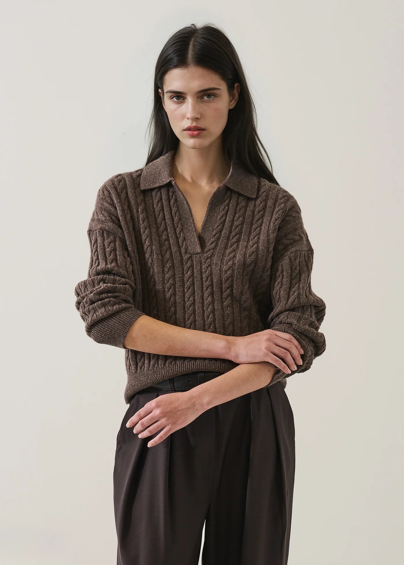 SUPERFINE WOOL CABLE RELAXED POLO SWEATER