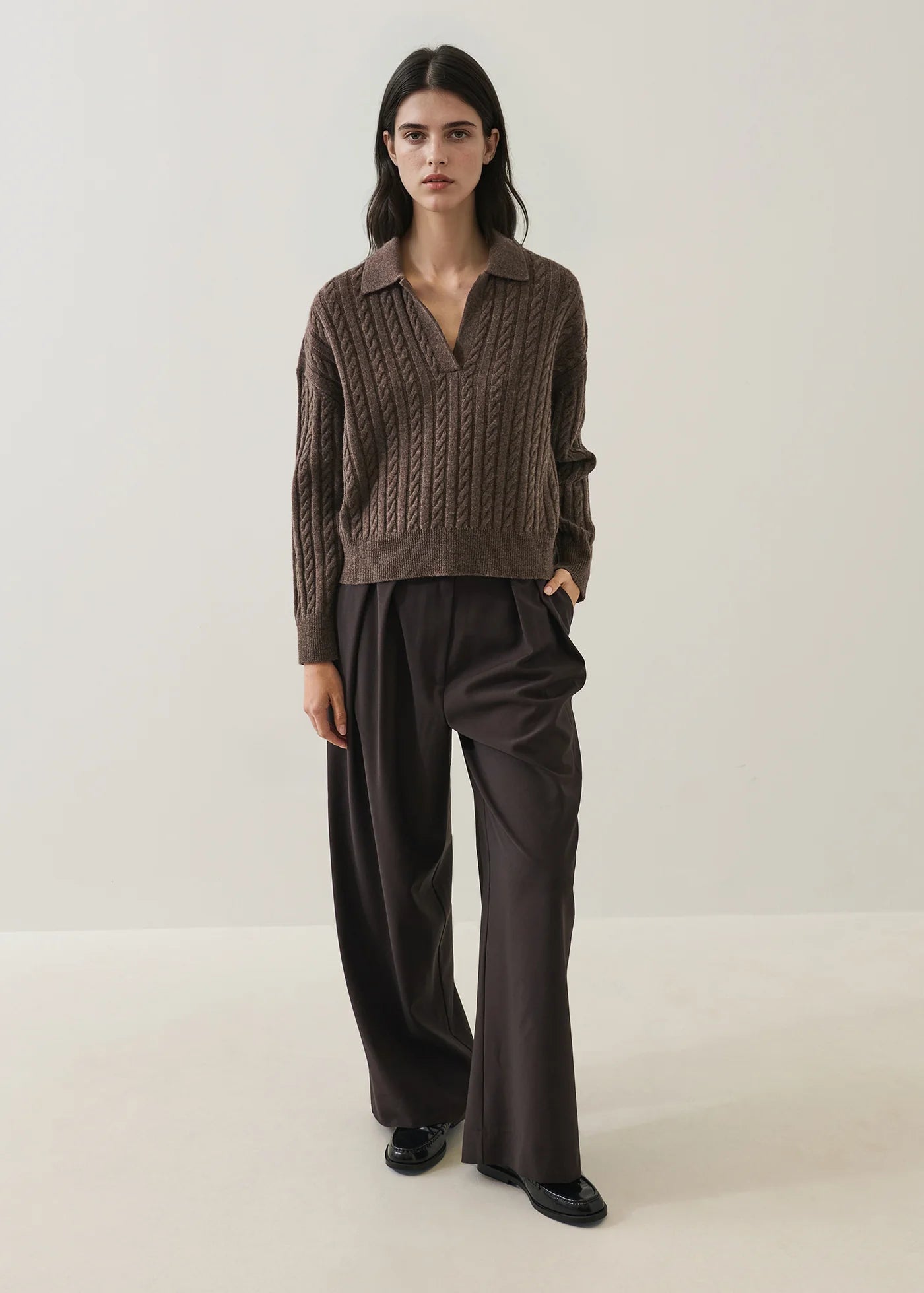 SUPERFINE WOOL CABLE RELAXED POLO SWEATER