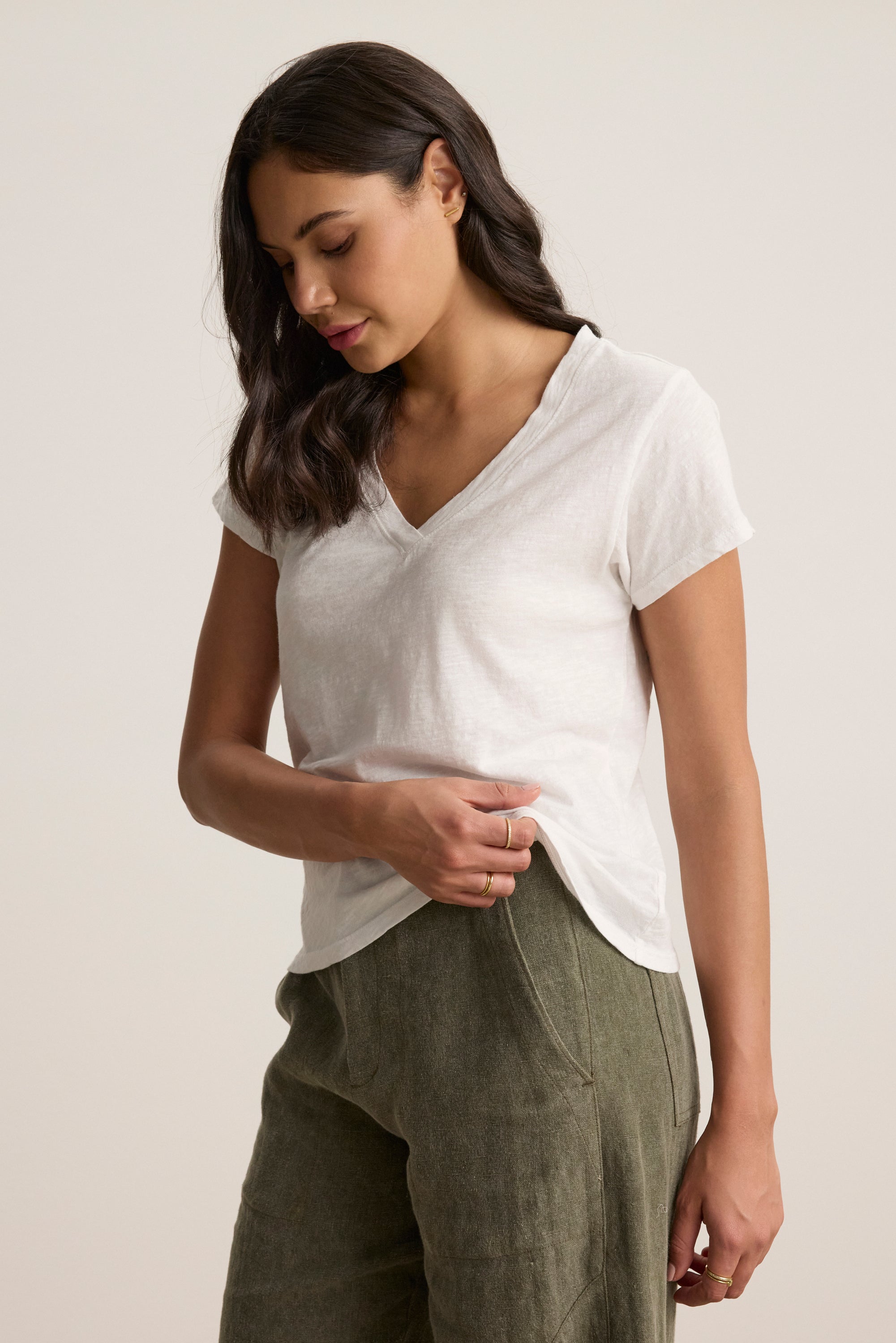 ELLIE CITY SLUB V-NECK TEE