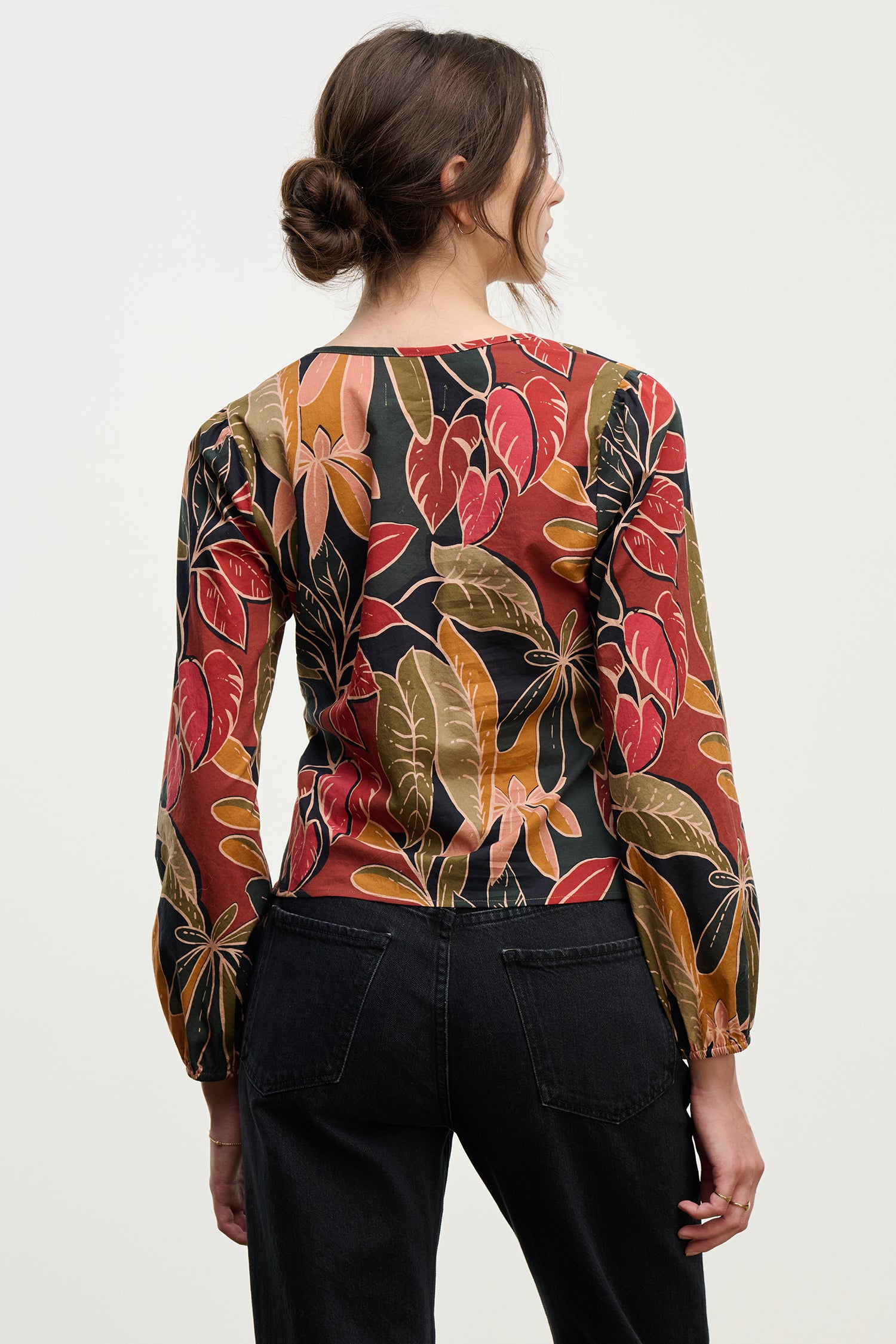 SYDNEY RUCHED FLORAL V-NECK BLOUSE