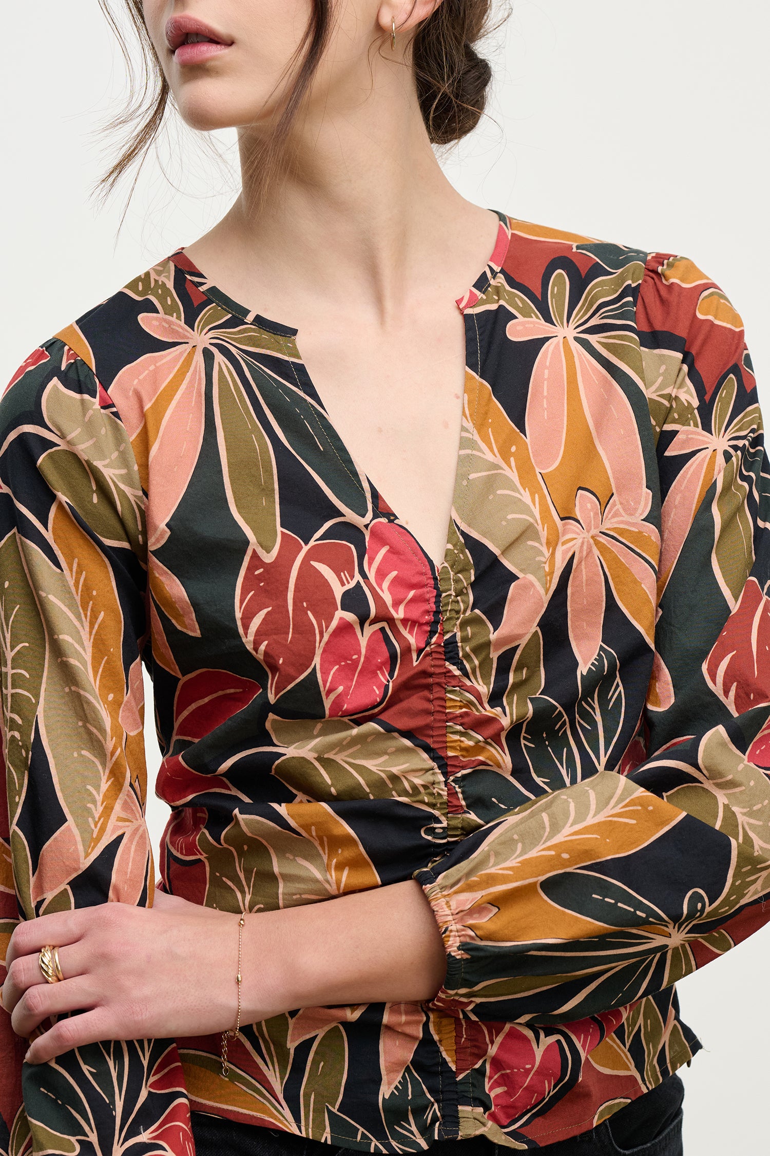 SYDNEY RUCHED FLORAL V-NECK BLOUSE