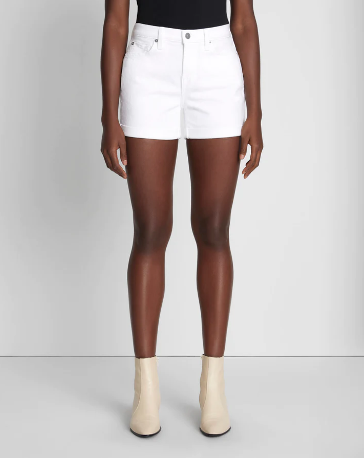 MID ROLL SHORT IN BROKEN TWILL WHITE