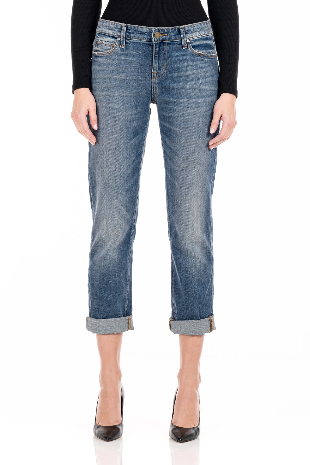 model wearing fidelity denim axl girlfriend fit in lagoon blue, front
