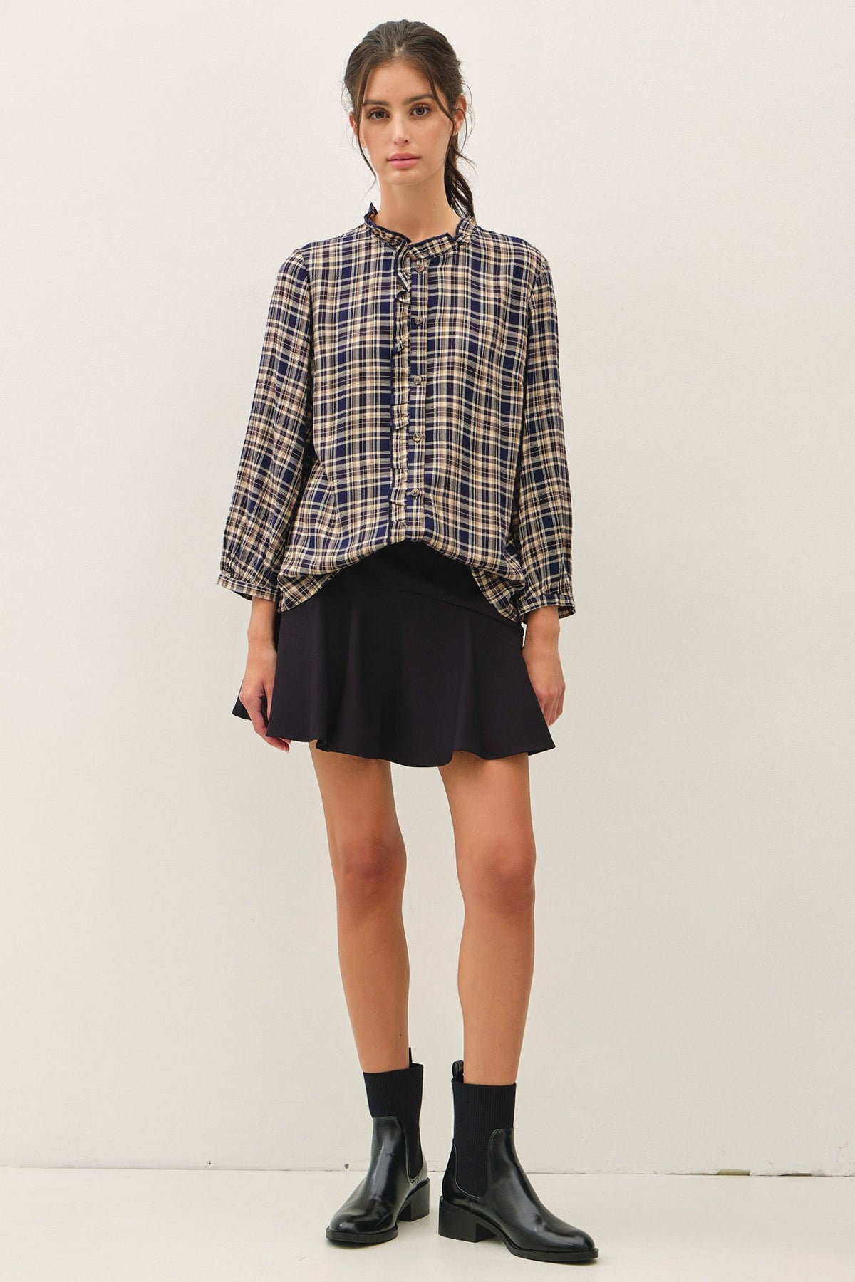 RUFFLE NECK PLAID BLOUSE