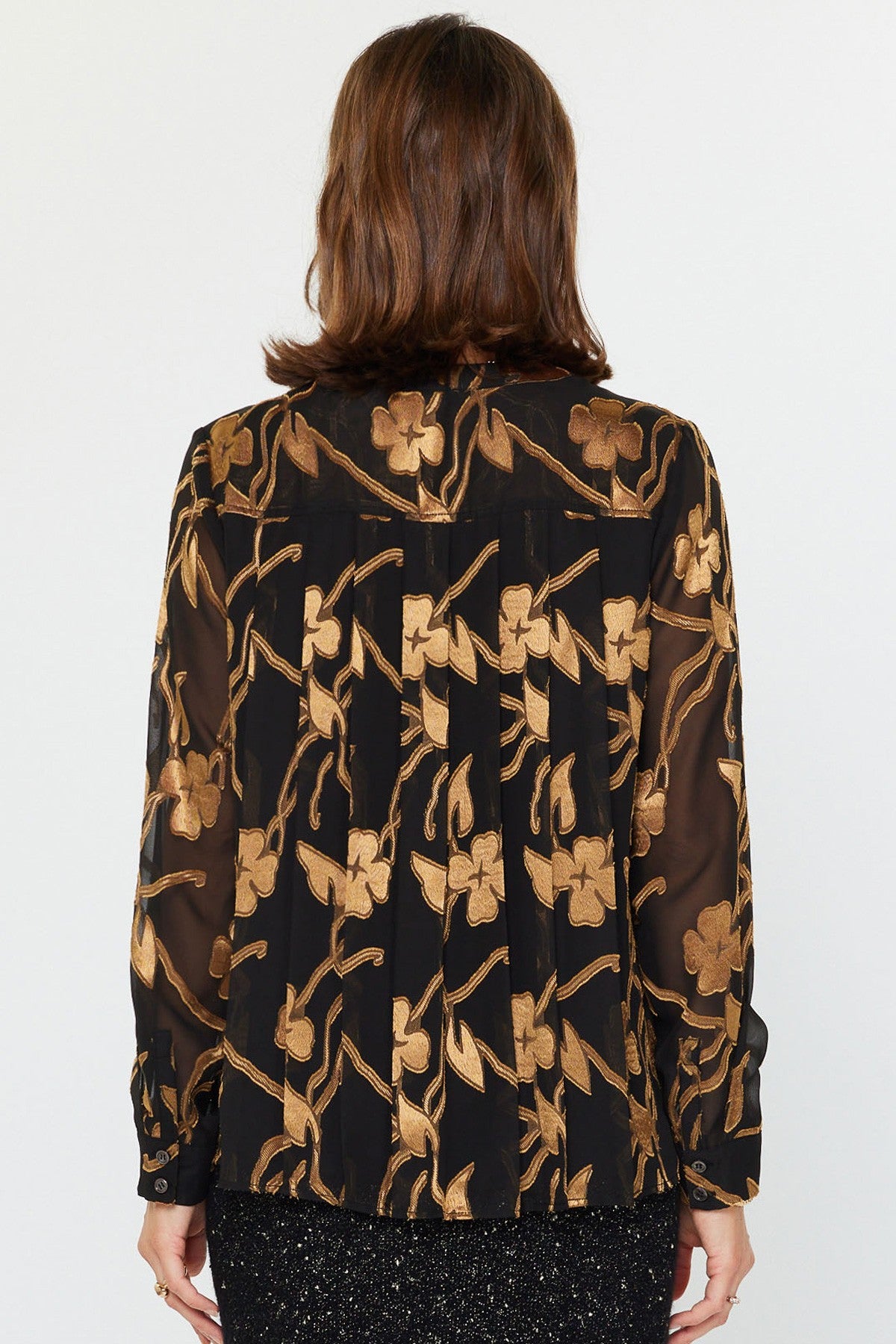 FLORAL JACQUARD V-NECK BLOUSE