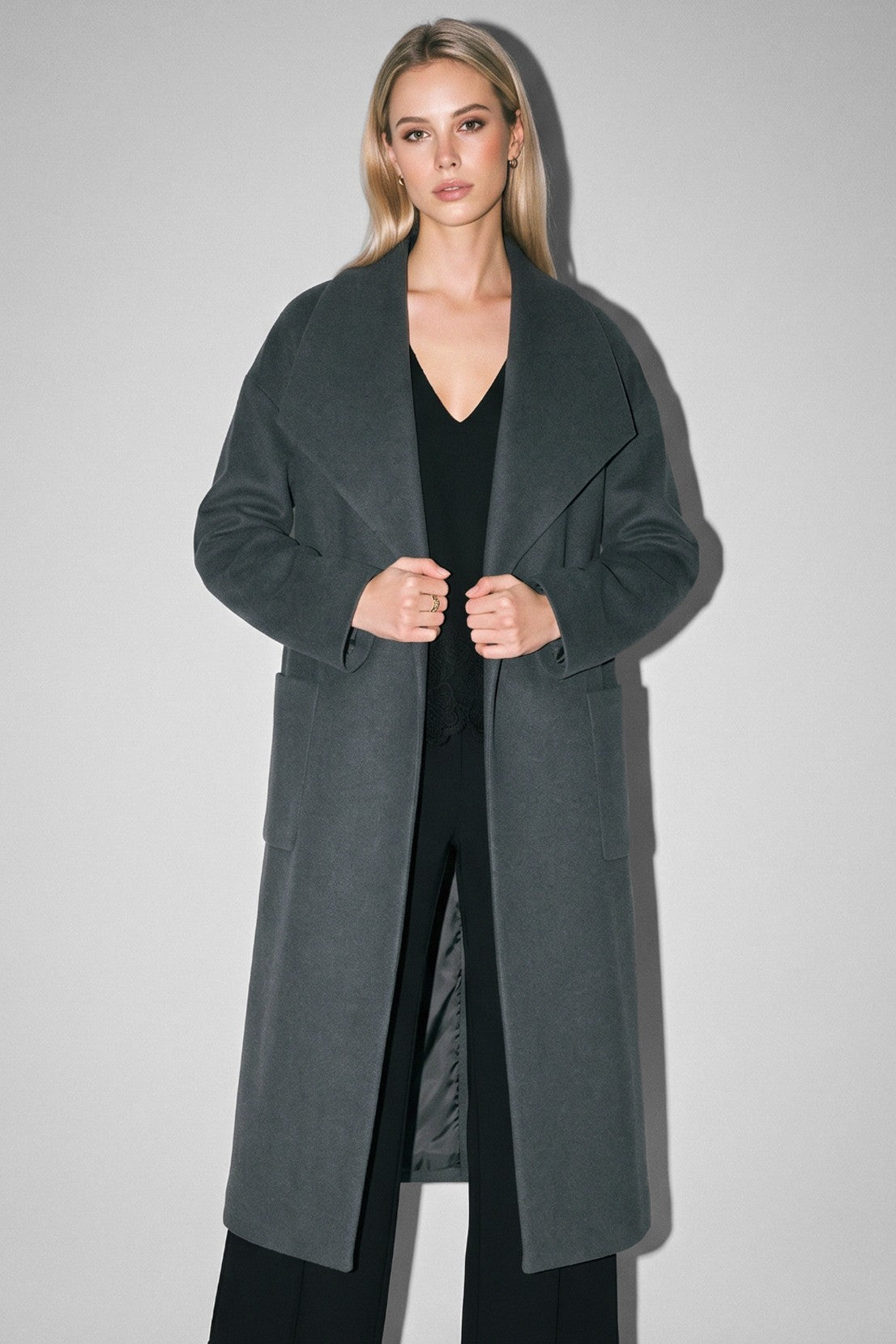 LARGE LAPEL WOOL COAT
