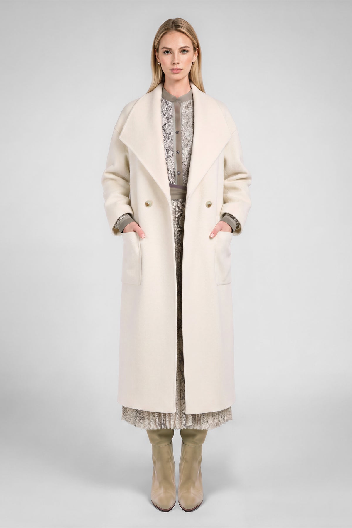 LARGE LAPEL WOOL COAT