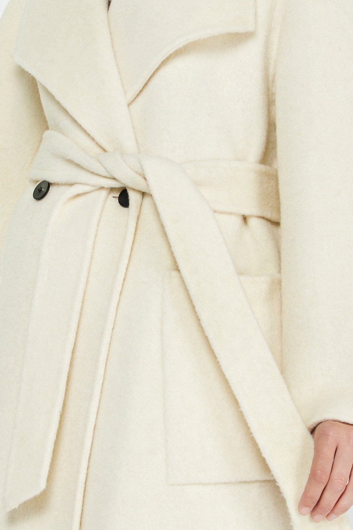 LARGE LAPEL WOOL COAT