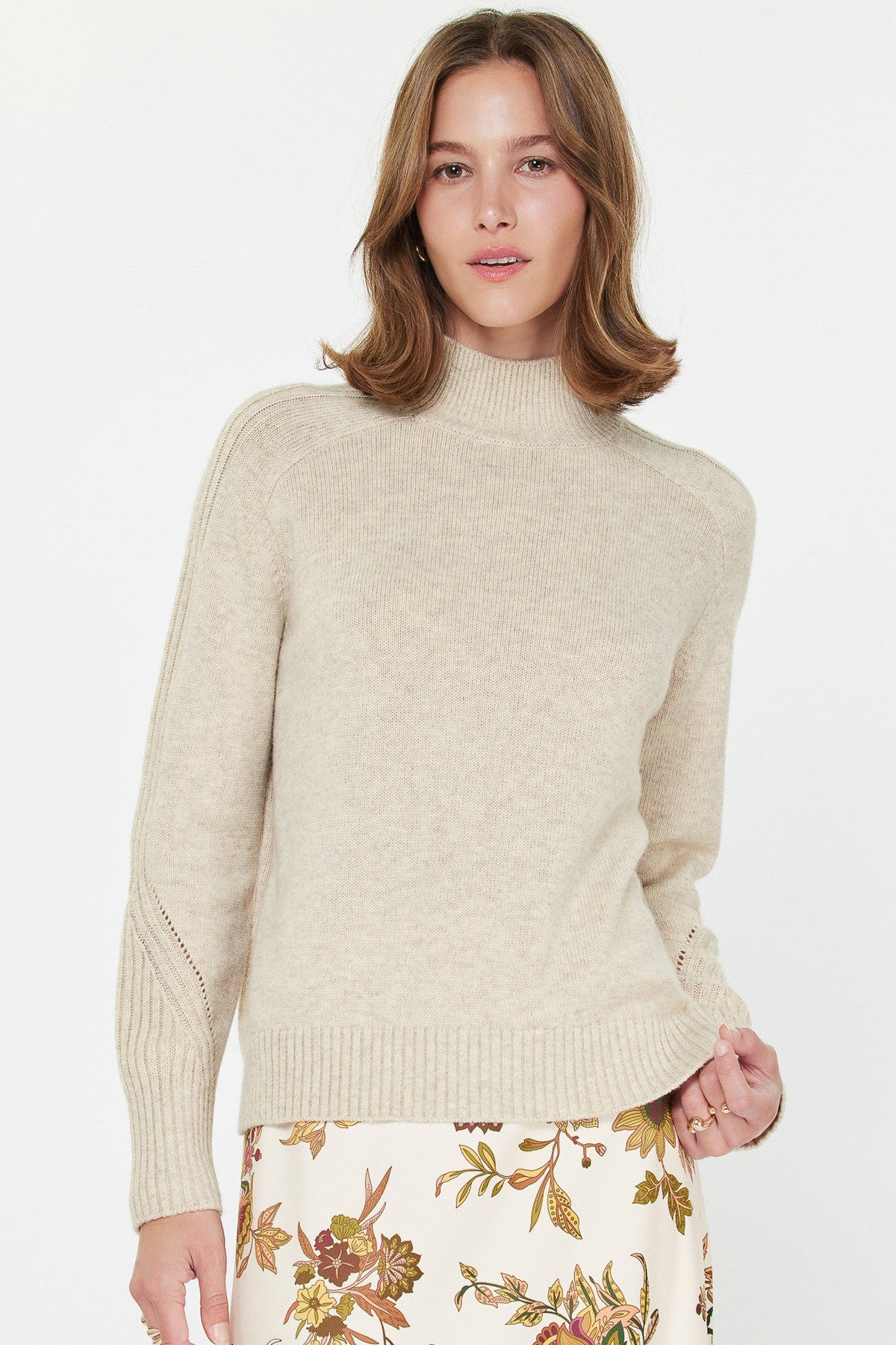 RIB DETAIL CASHMERE BLEND TURTLENECK SWEATER