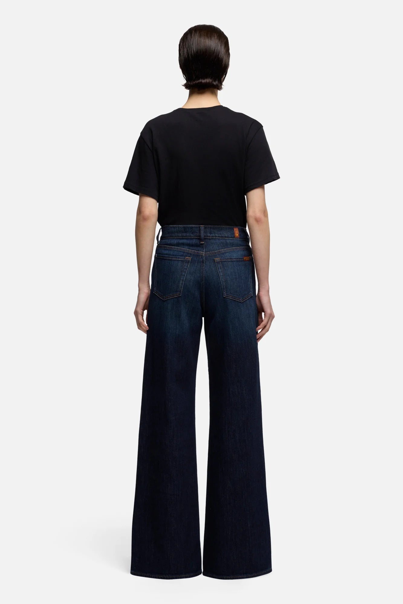 LOTTA TAILORLESS IN DEEP SEA
