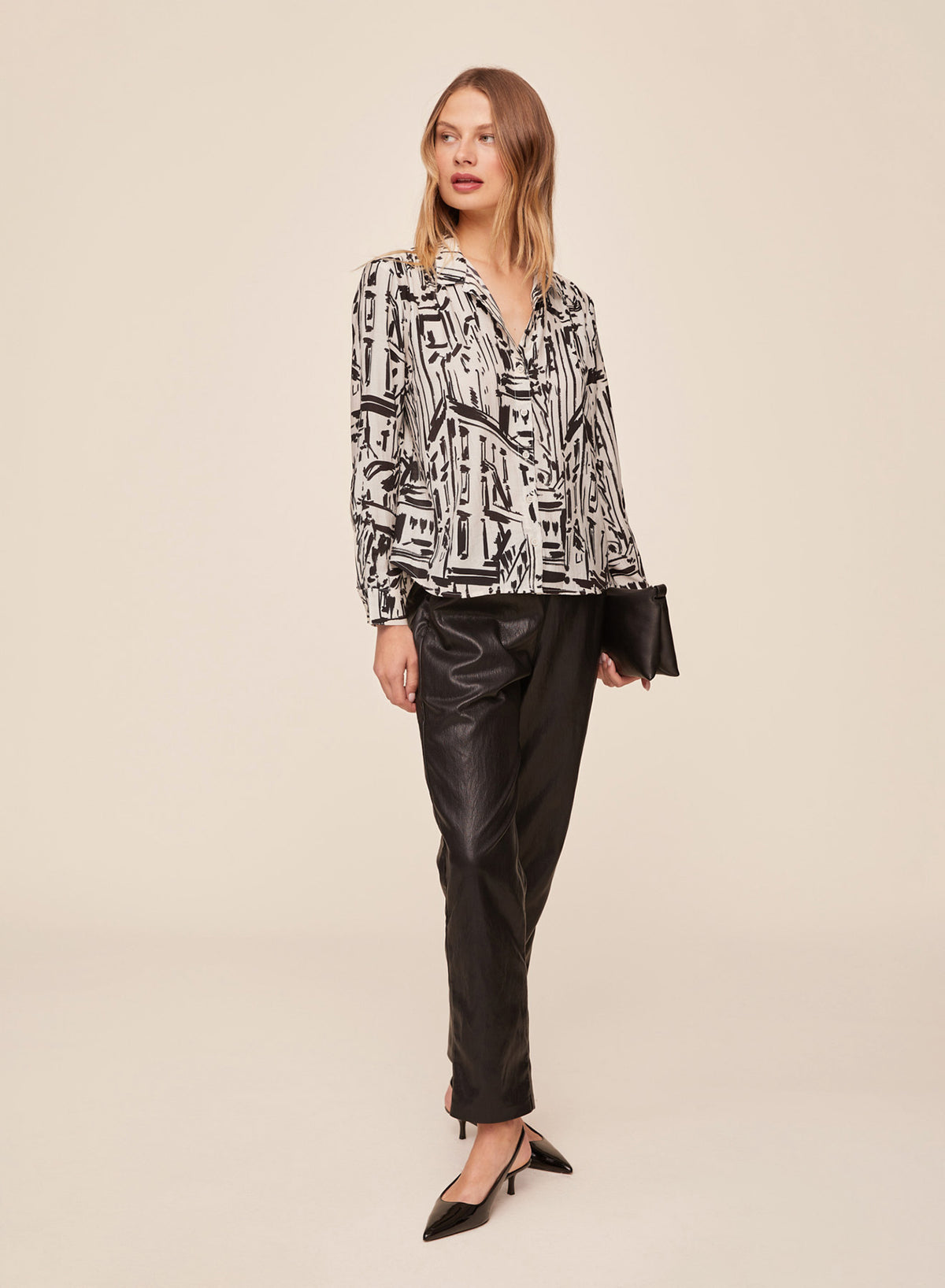 METROPOLITAN PRINT SHIRRED SHOULDER SHIRT