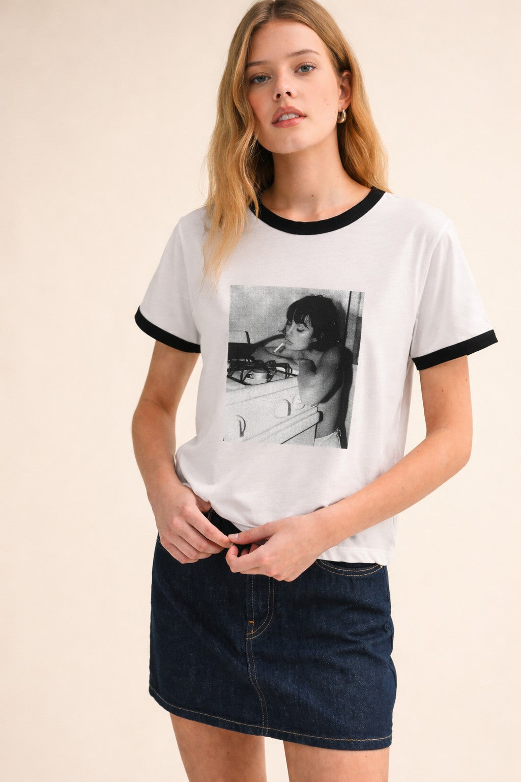 B&amp;W CIGARETTE GIRL RINGER TEE