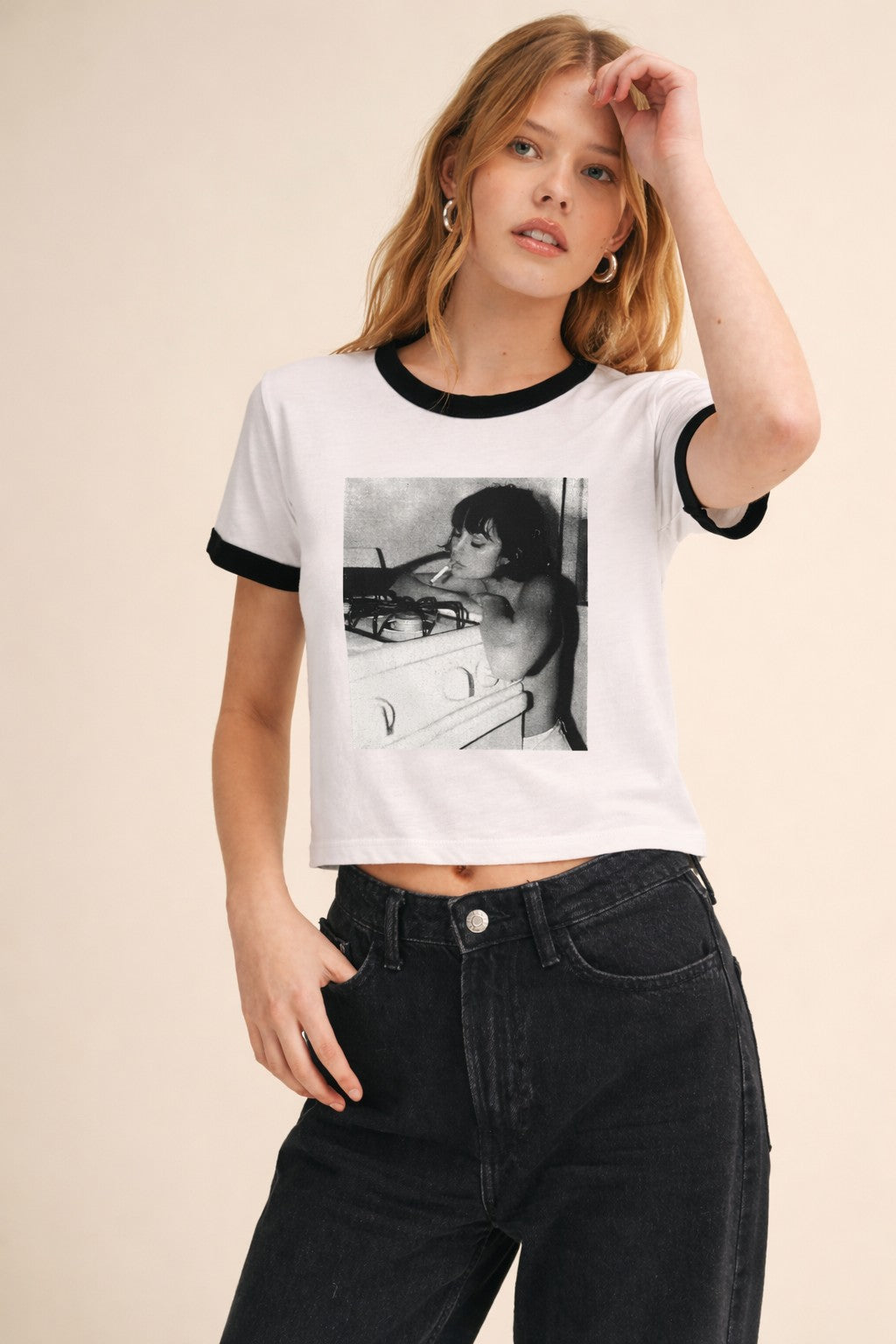 B&amp;W CIGARETTE GIRL RINGER TEE