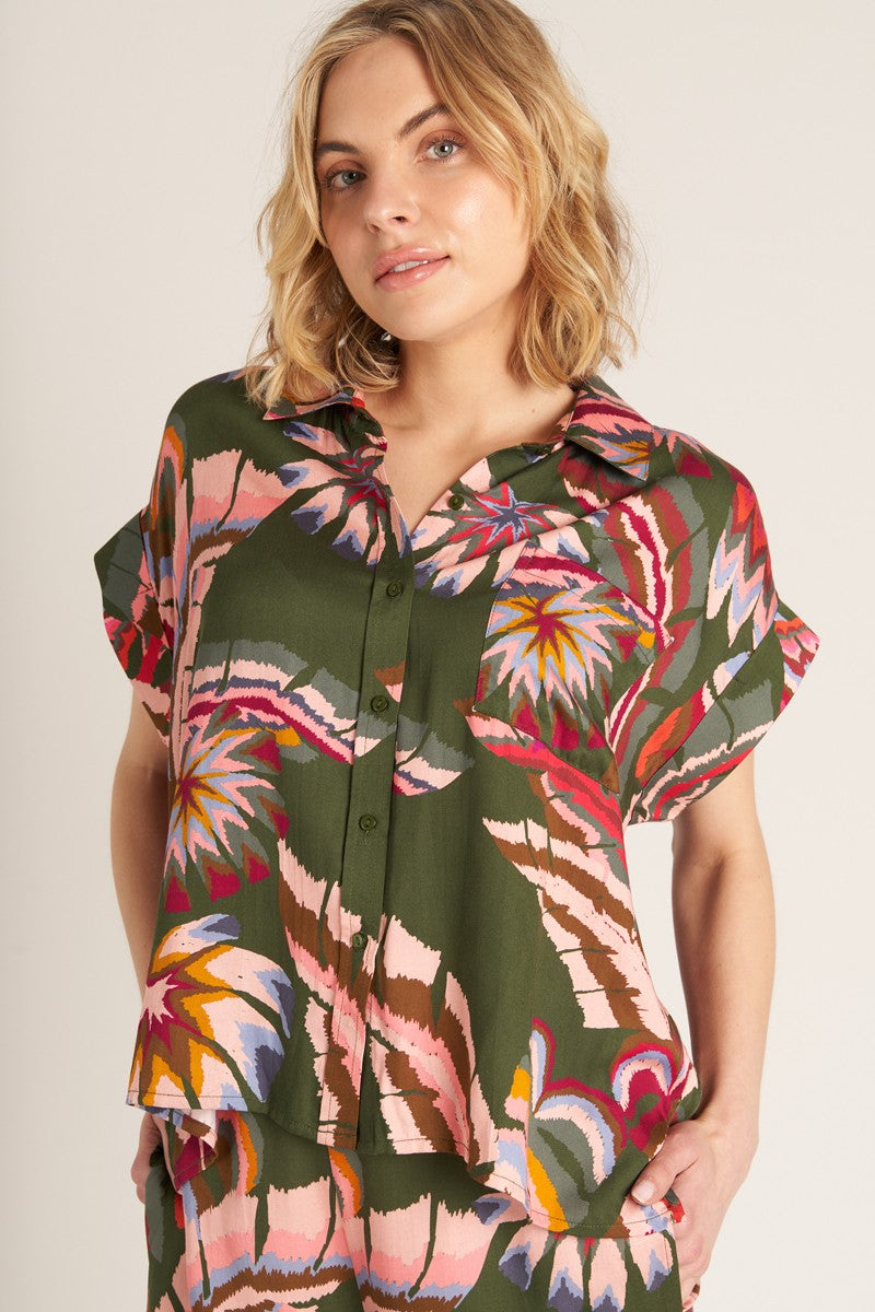 TROPICAL FLORA SHORT SLEEVE SHIRT