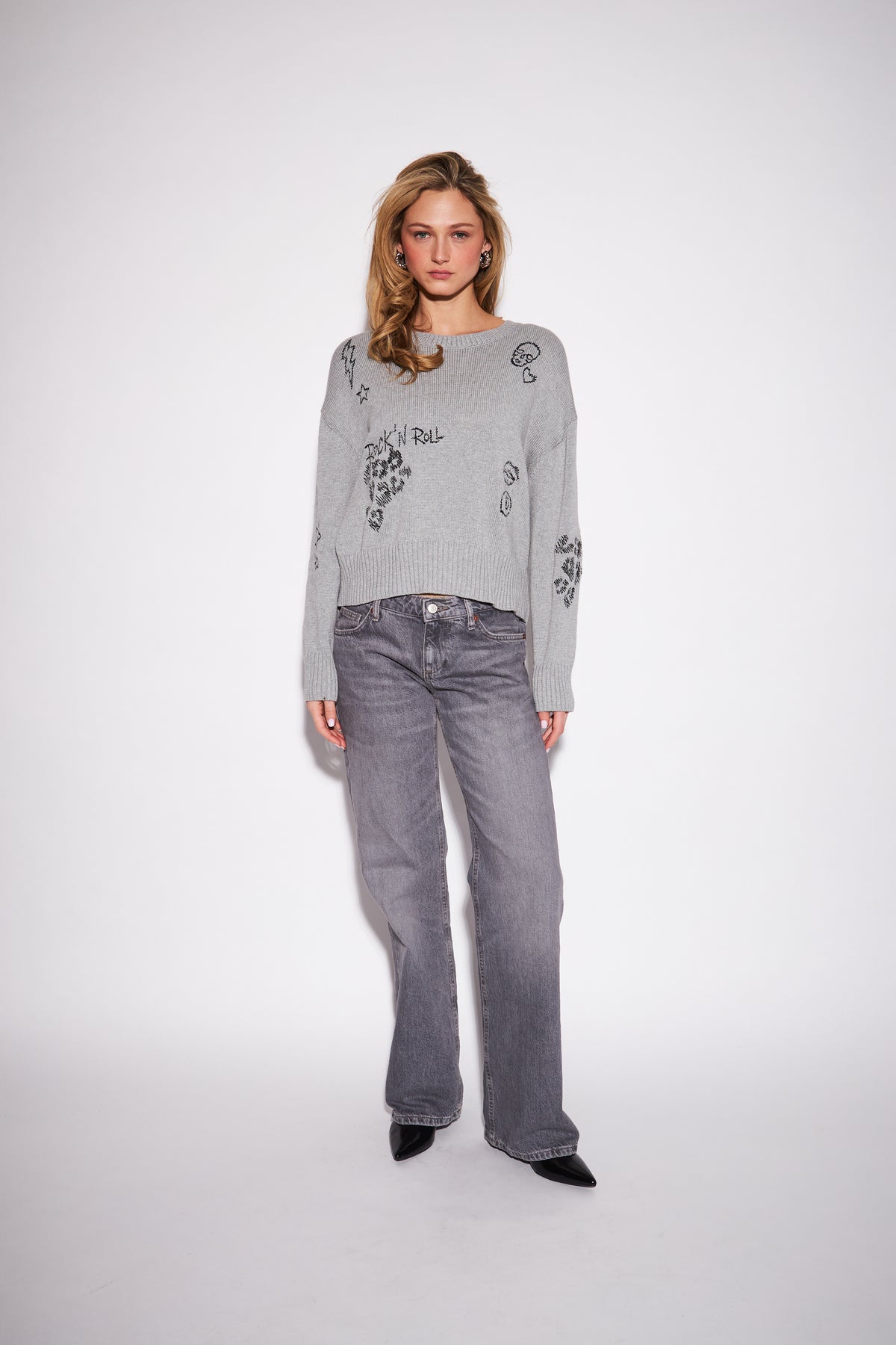EVERLY ROCK 'N' ROLL EMBROIDERED SWEATER