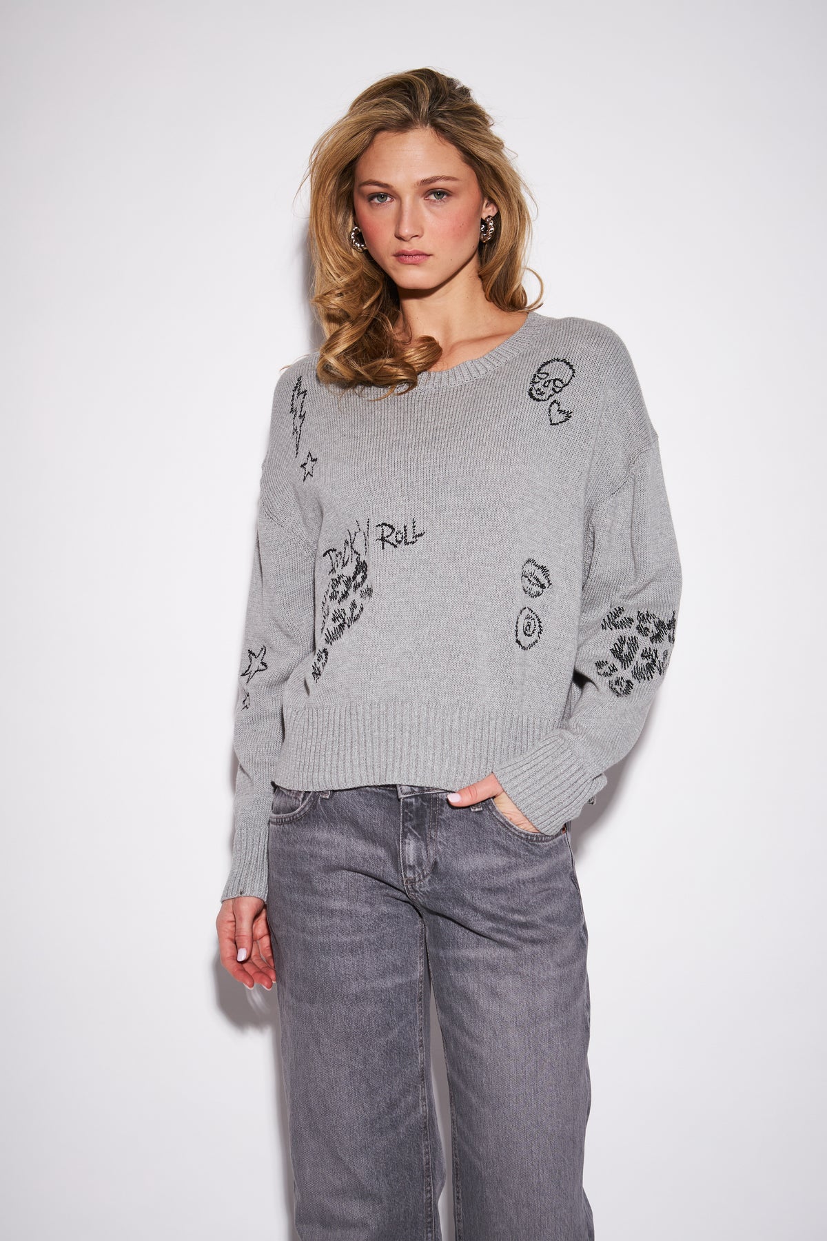 EVERLY ROCK 'N' ROLL EMBROIDERED SWEATER