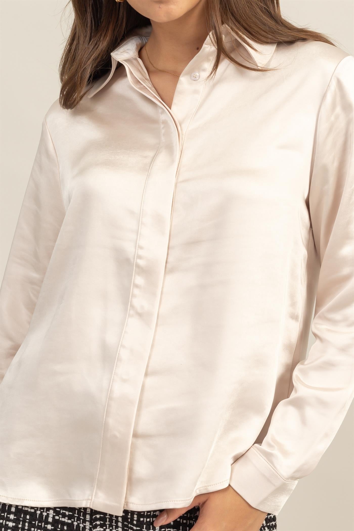 COVERED PLACKET SATIN BLOUSE