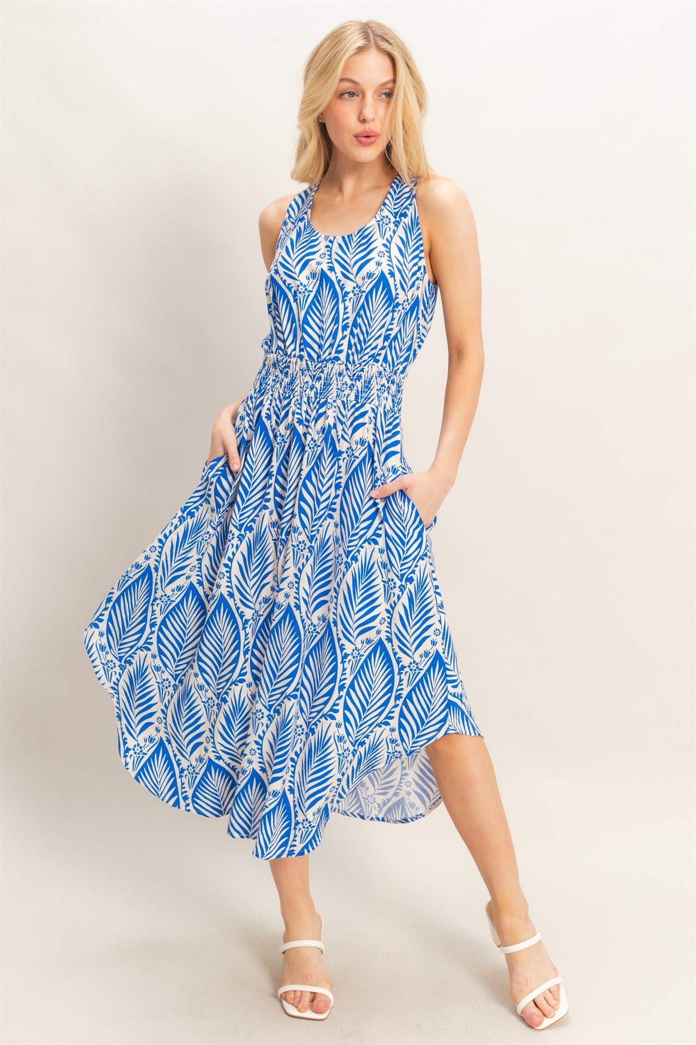 LEAF PRINT SMOCK WAIST DRESS LEAF PRINT SMOCK WAIST DRESS