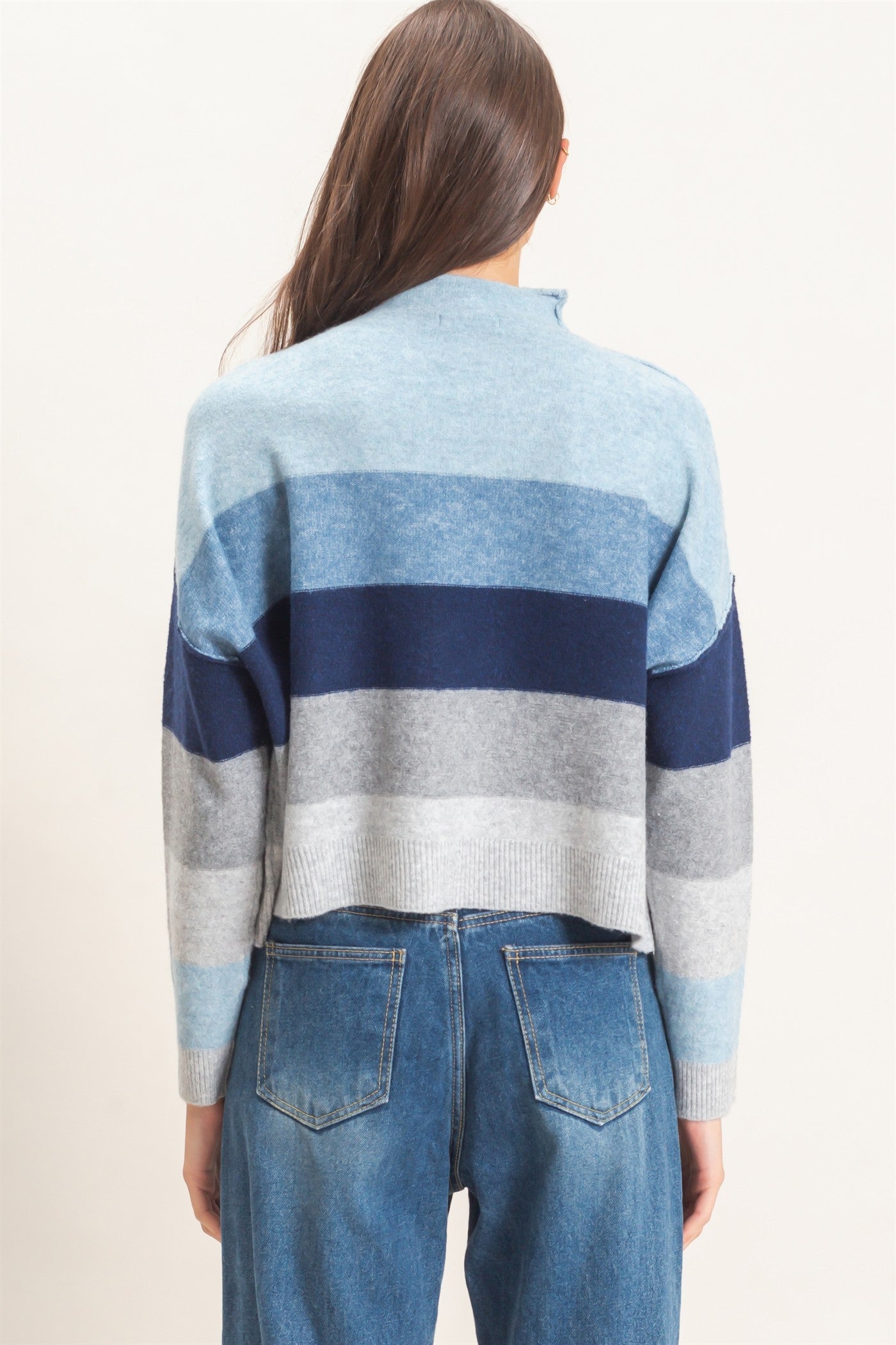 COLOUR BLOCK TURTLENECK SWEATER