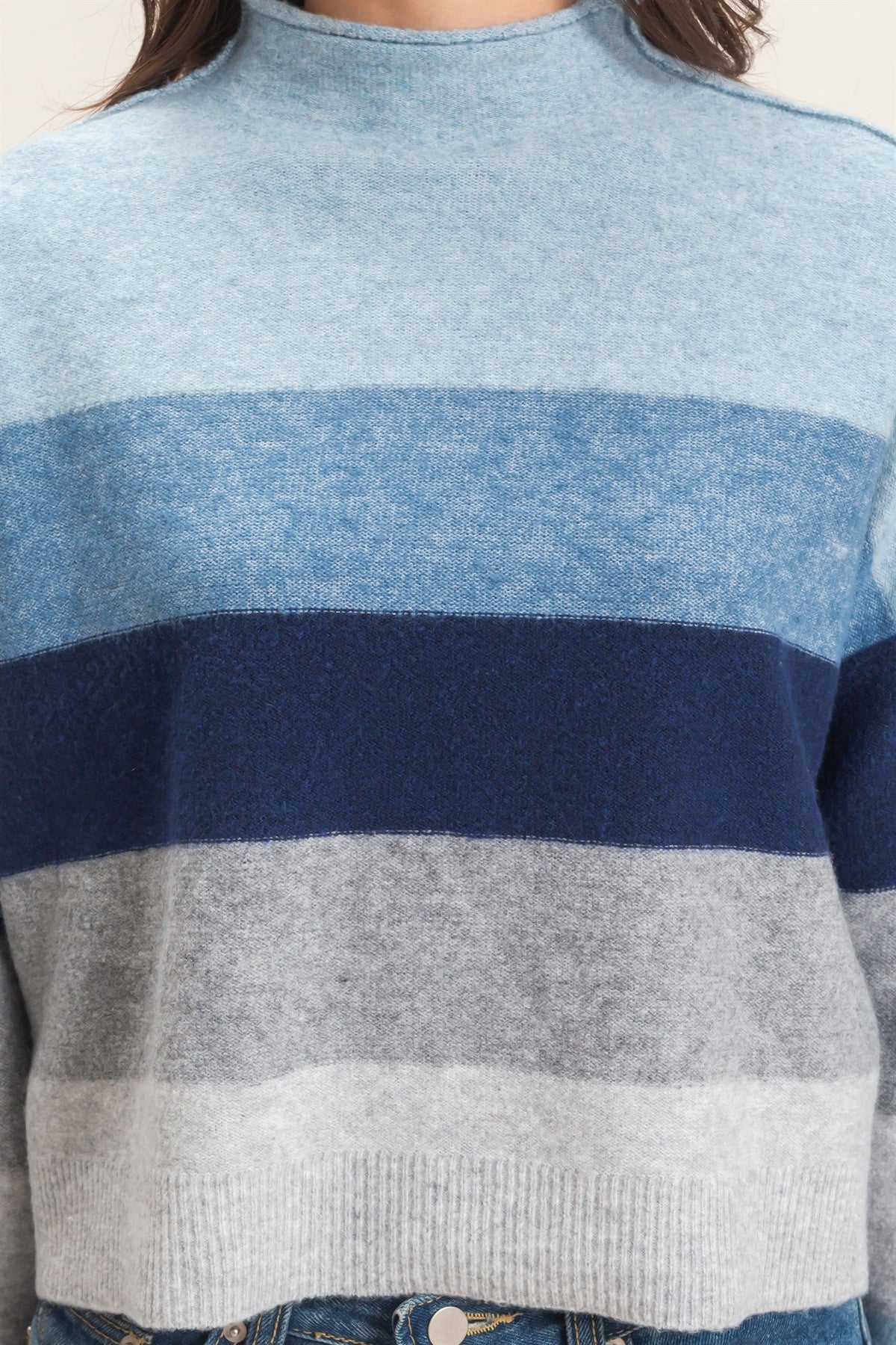 COLOUR BLOCK TURTLENECK SWEATER