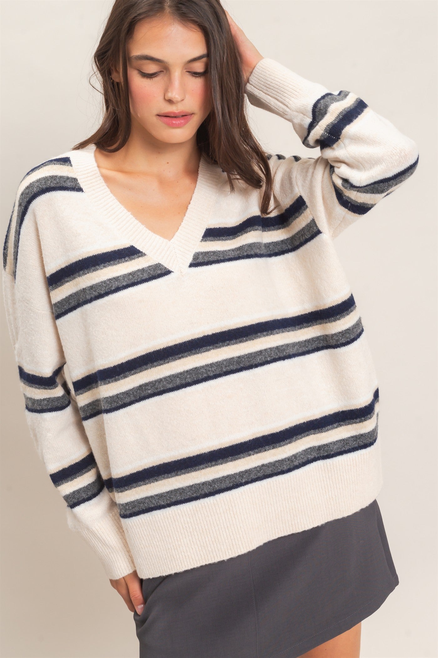 STRIPED OVERSIZE V-NECK SWEATER