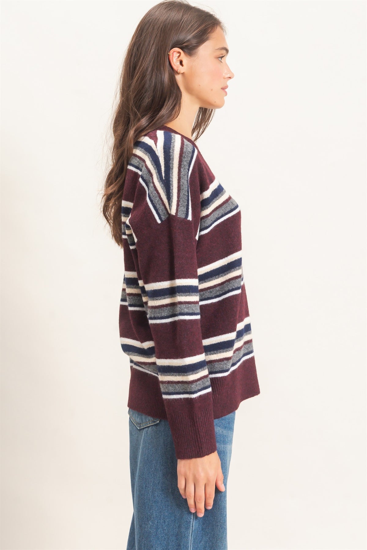 STRIPED OVERSIZE V-NECK SWEATER