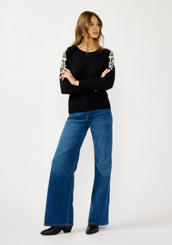 FLORAL EMBROIDERED SWEATER
